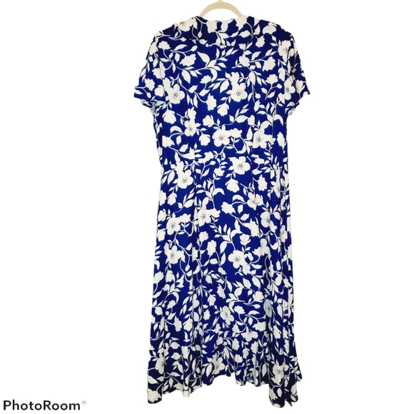 Time and Tru NWT Low Neck Midi Length Floral Wrap Dress Blue and White 537 - Picture 8 of 11